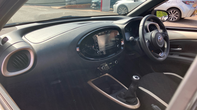 Toyota Aygo X 1.0 VVT-i Edge 5dr Petrol Hatchback